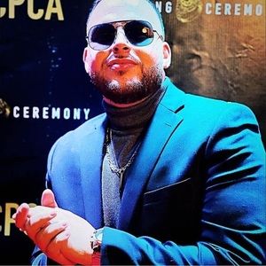 Meet your Posher, Alex